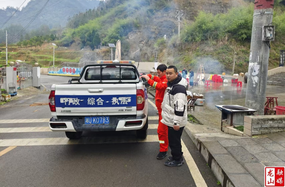 咱果乡开展红白喜事交通安全劝导行动