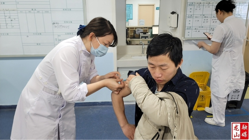 龙山县第五例造血干细胞捐赠者到长沙捐献  用爱心为陌生患者点燃生命希望
