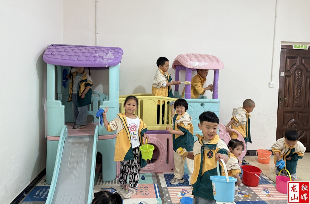 老干幼儿园开展主题实践活动