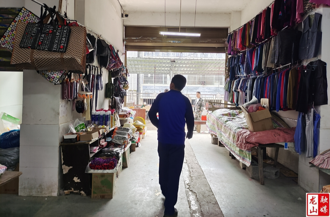 水田坝镇开展节前安全生产检查