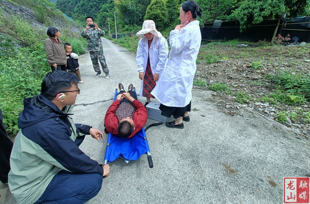 洗洛镇开展防汛暨地质灾害应急疏散演练