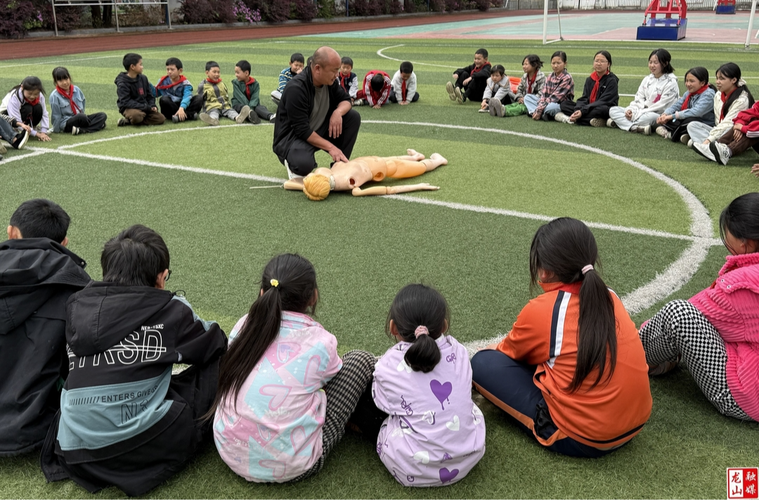 大安乡中心小学开展防溺水急救演练活动