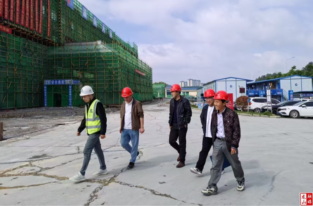 拧紧“安全阀”护航“五一”小长假