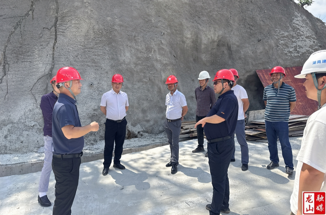 县水利局“五一”期间查隐患保平安