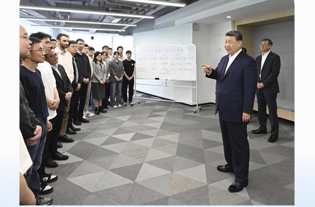 时政微观察丨“跑好历史的接力棒”