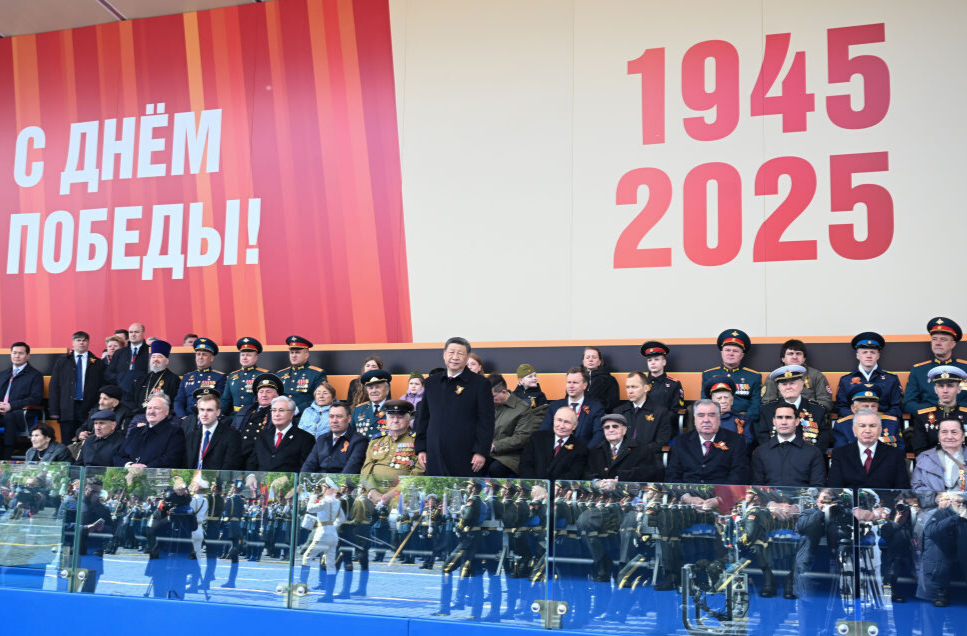 记者手记｜让胜利的光芒照亮人类历史新征程