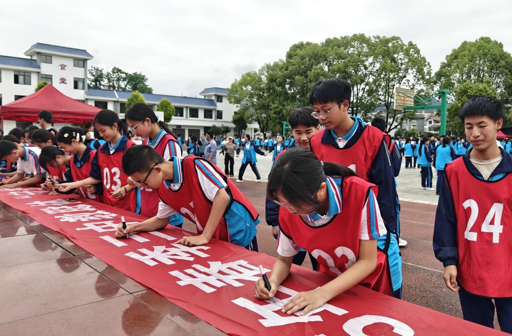 第三中学启动心理健康月 多彩活动助力学生释放压力