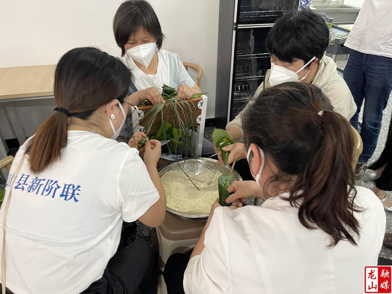 县新阶联开展“端午情暖，新意满满”助残活动