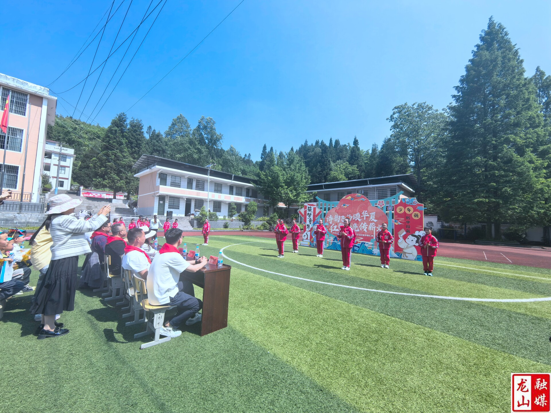 大安小学举办“情系儿童送关爱·同庆六一暖童心”活动