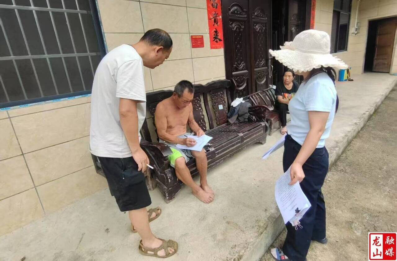 农车镇扎实开展秸秆禁烧入户宣传活动