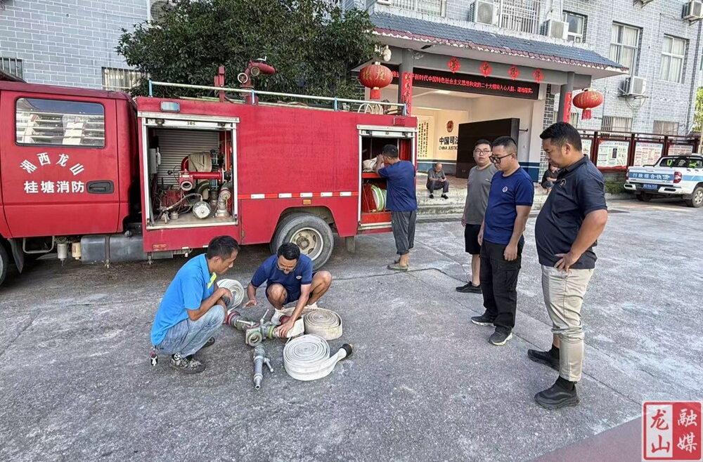 桂塘镇开展手抬机动泵等应急装备操作培训