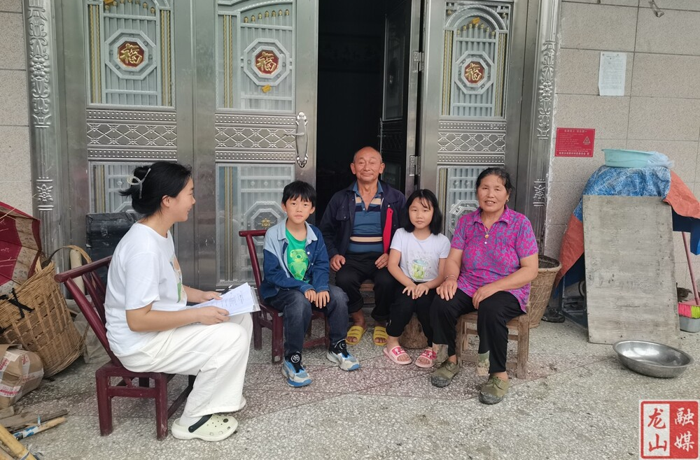 咱果学校开展2025年暑期“万师访万家”走访活动