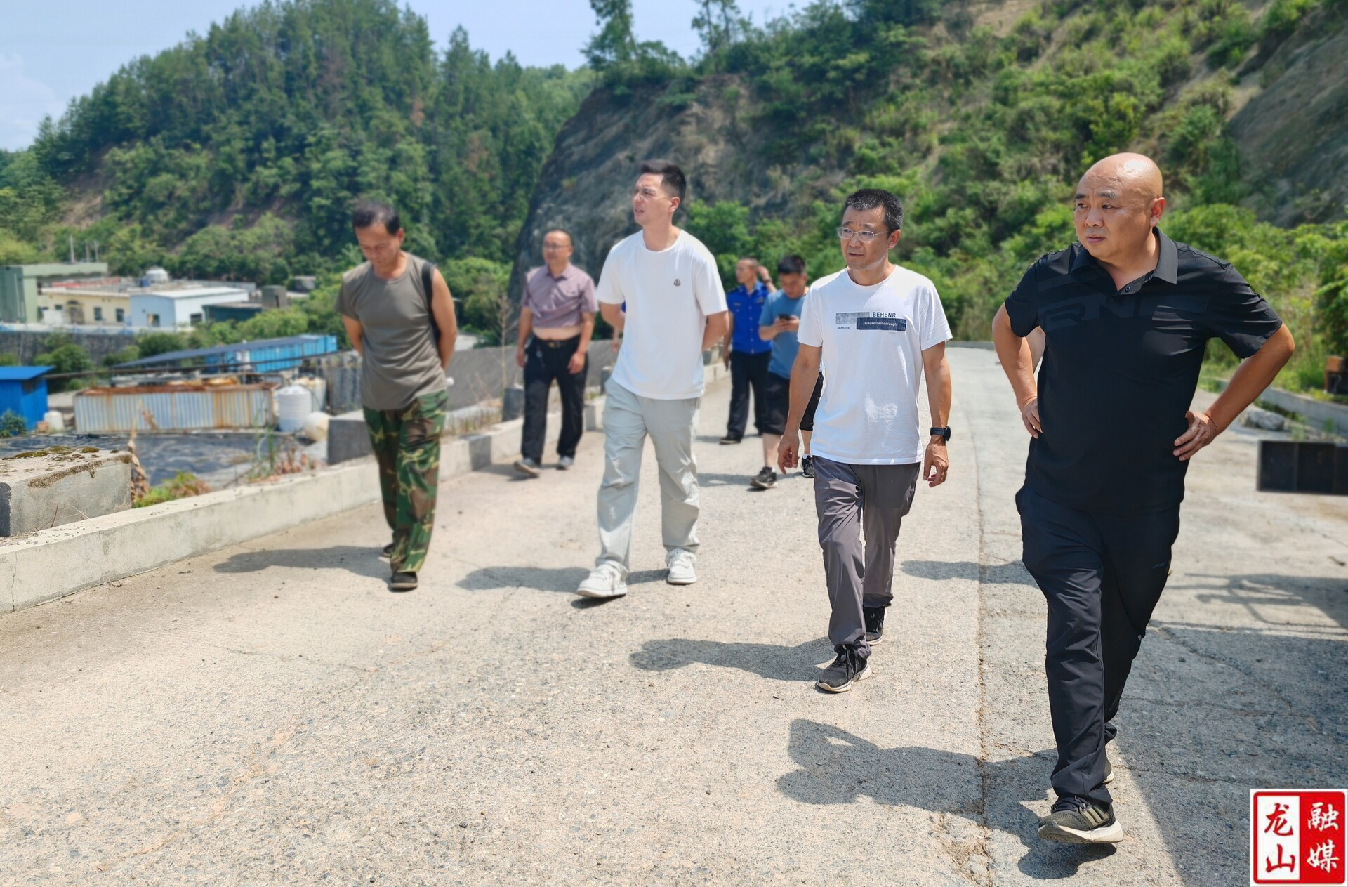 县城管执法局实地督导交办问题整改工作