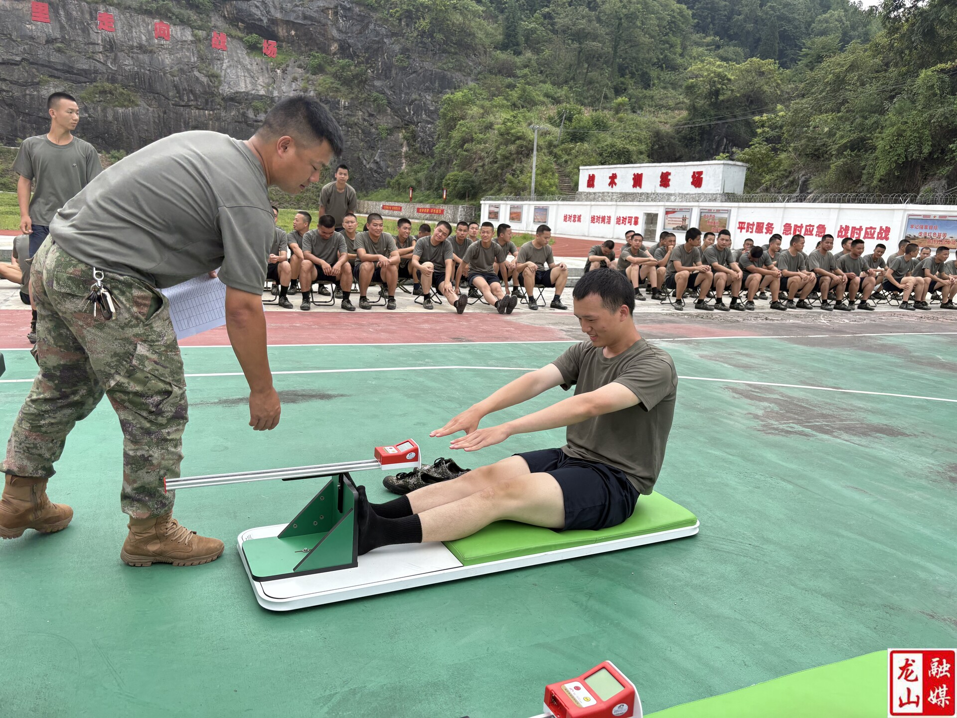 县人武部组织2025年下半年预定新兵考核评估