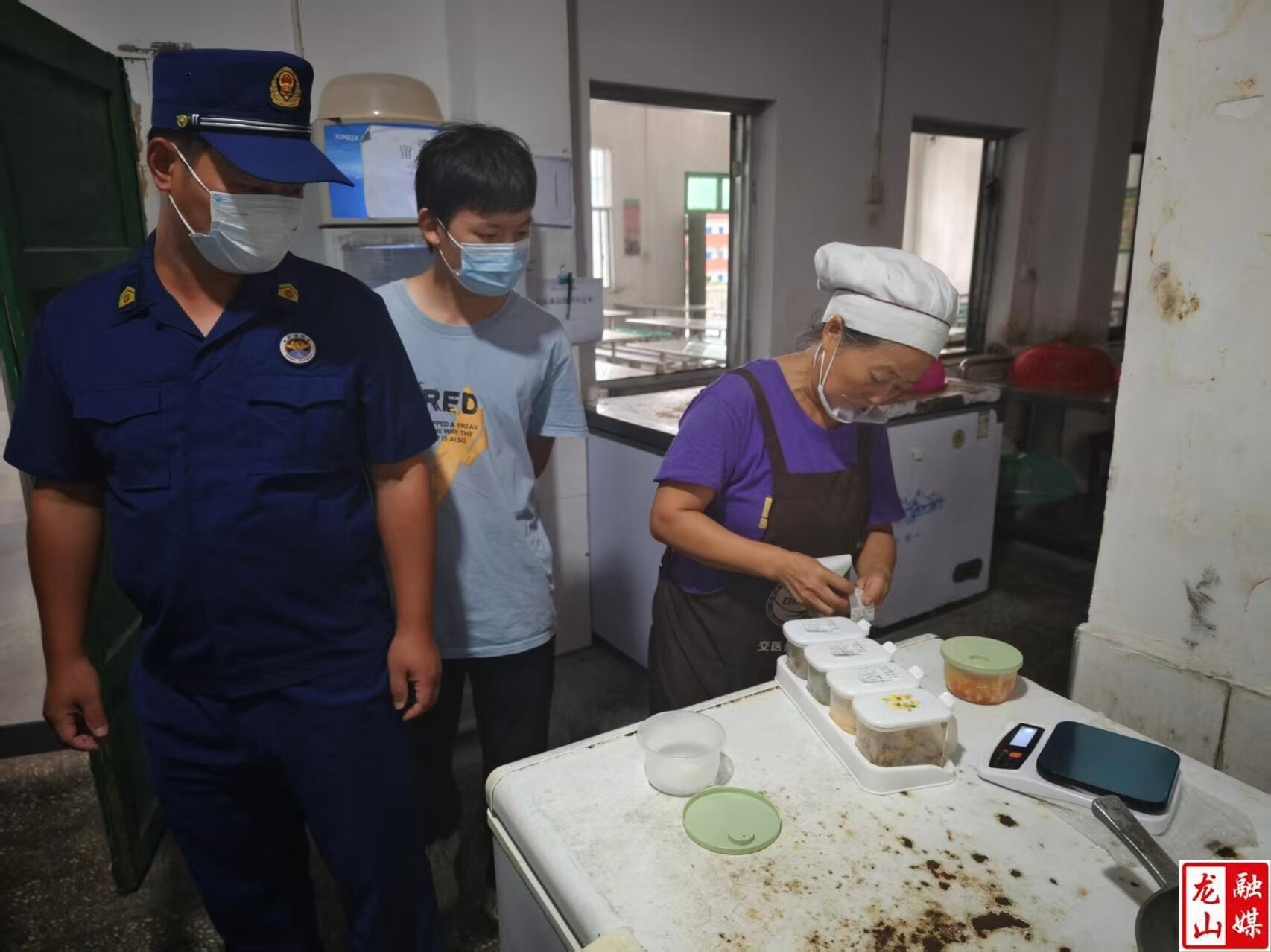 咱果乡开展秋季校园食品安全专项检查行动