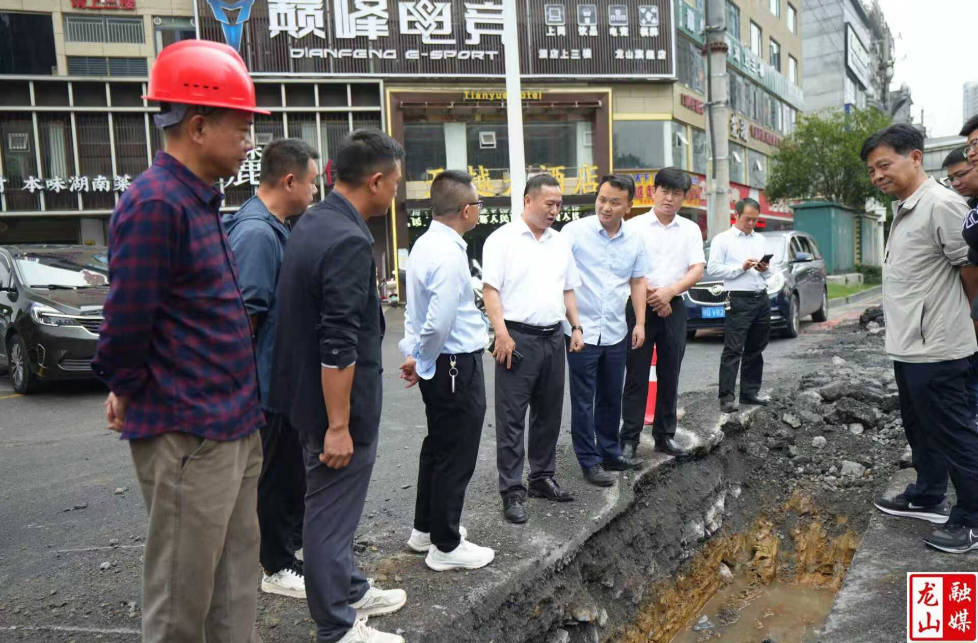 周胜益调研重点项目建设与安全生产工作