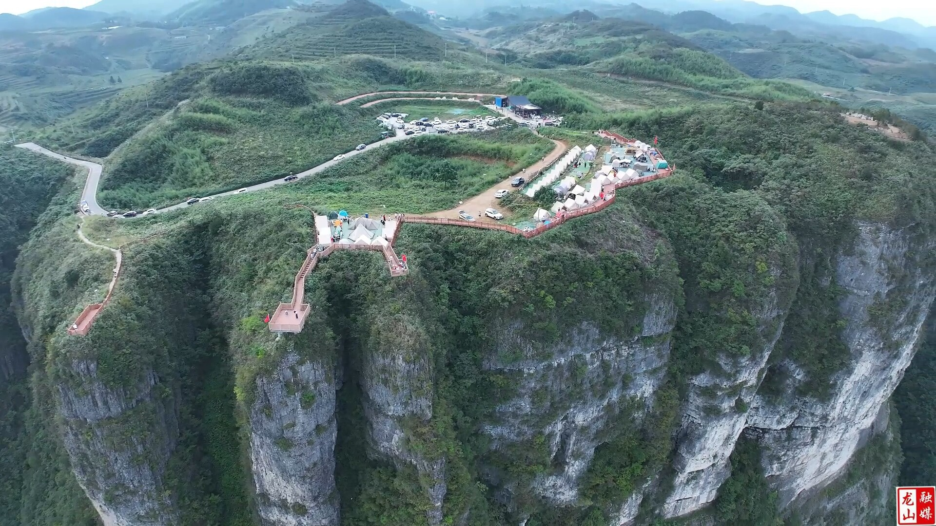 龙山八面山假日旅游热度高  多元化业态“点亮”旅游经济