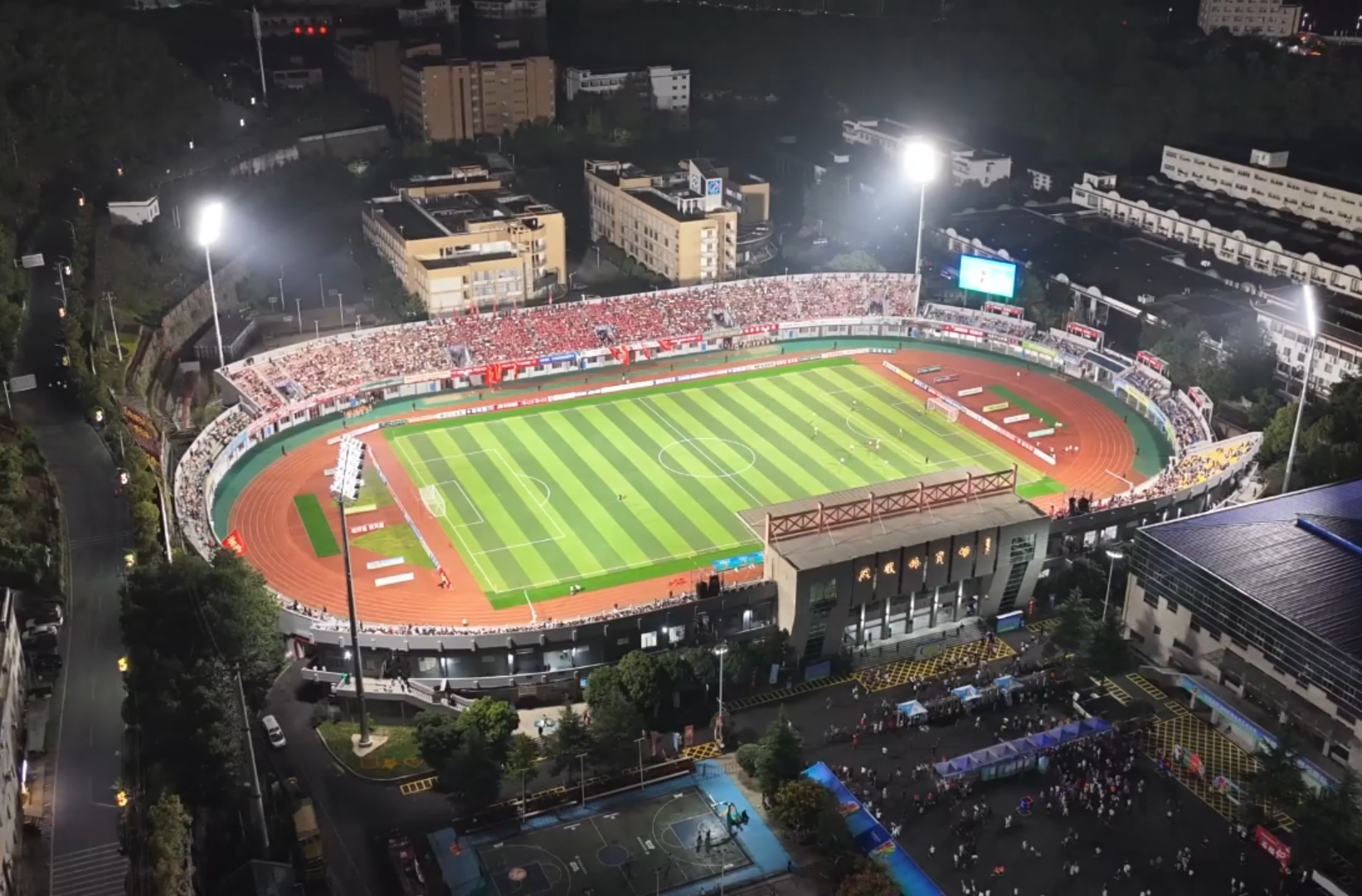 记者观察：“湘超”哨响 湘西踢出文旅“世界波”