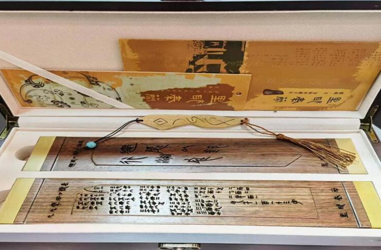 登八面之巅赴秋约 绘文旅融合新画卷  ——“巅峰湖南·2025”登山赛为湘西旅游发展大会添彩