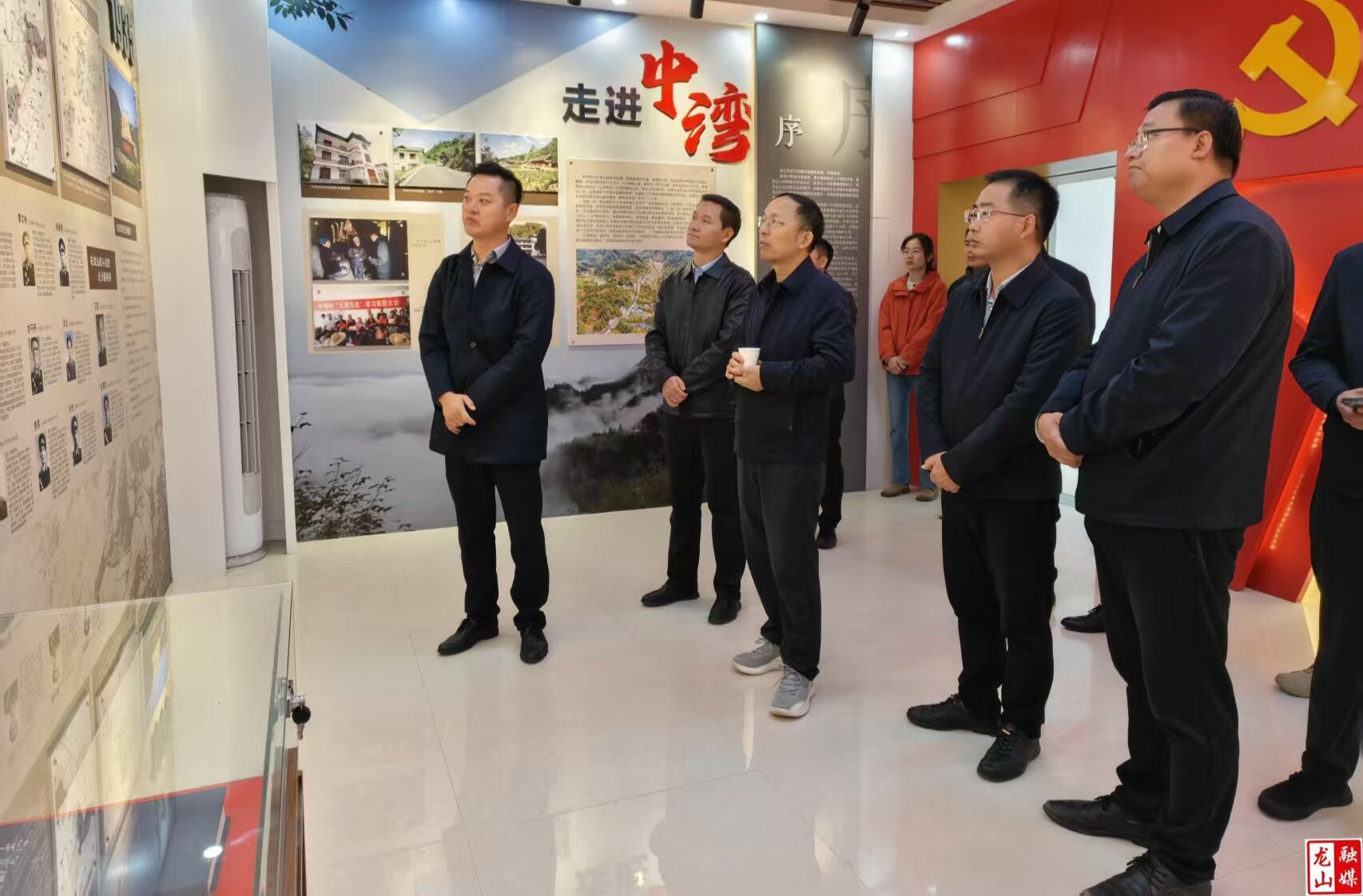 陶建军来龙山调研乡村振兴对口帮扶工作