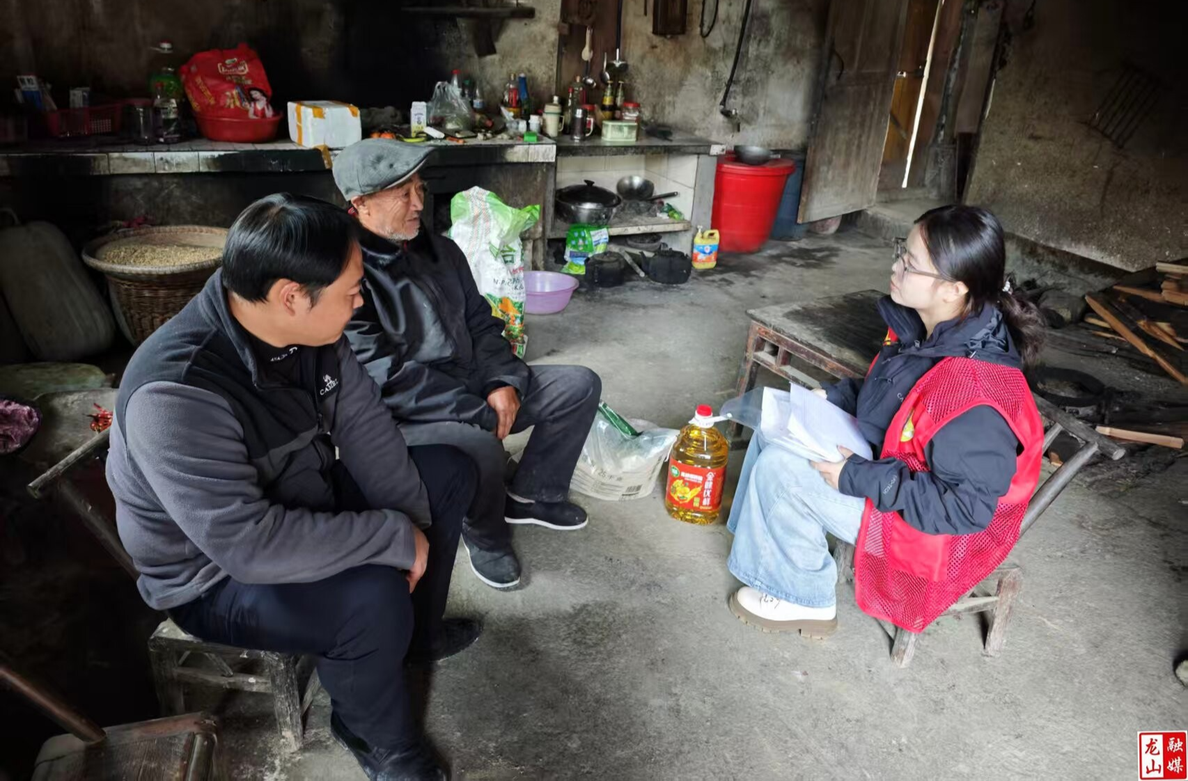 桂塘镇明溪村开展走访慰问活动