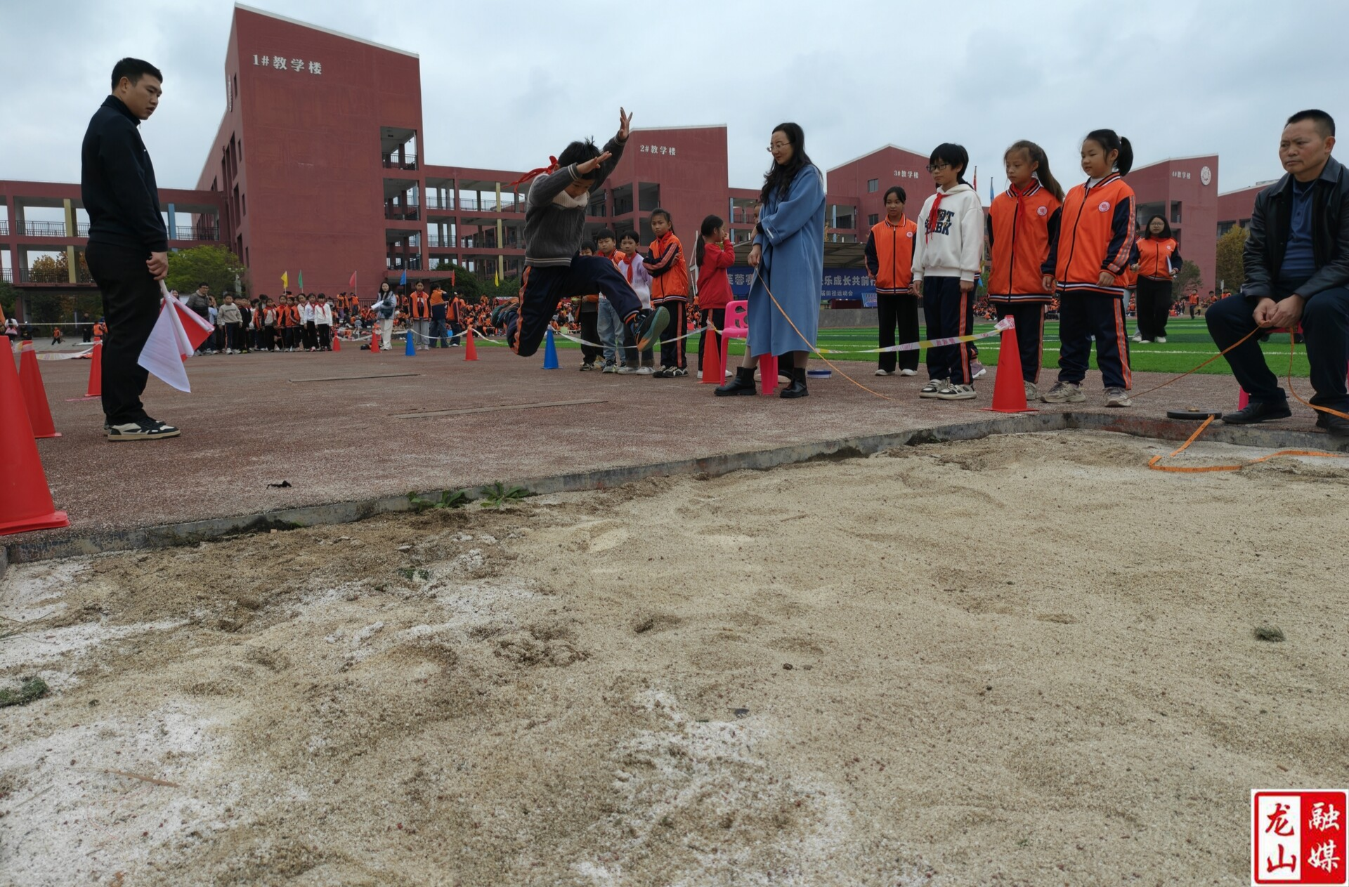 第一芙蓉学校举行第四届田径运动会
