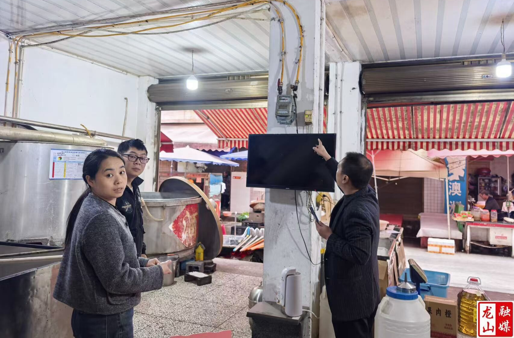 民安街道“敲门行动”筑牢冬季消防安全防线