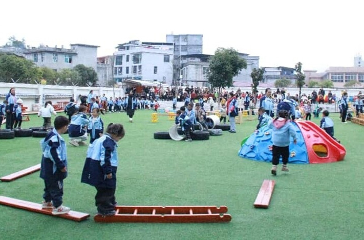 宁乡幼儿园中班组开展亲子半日活动