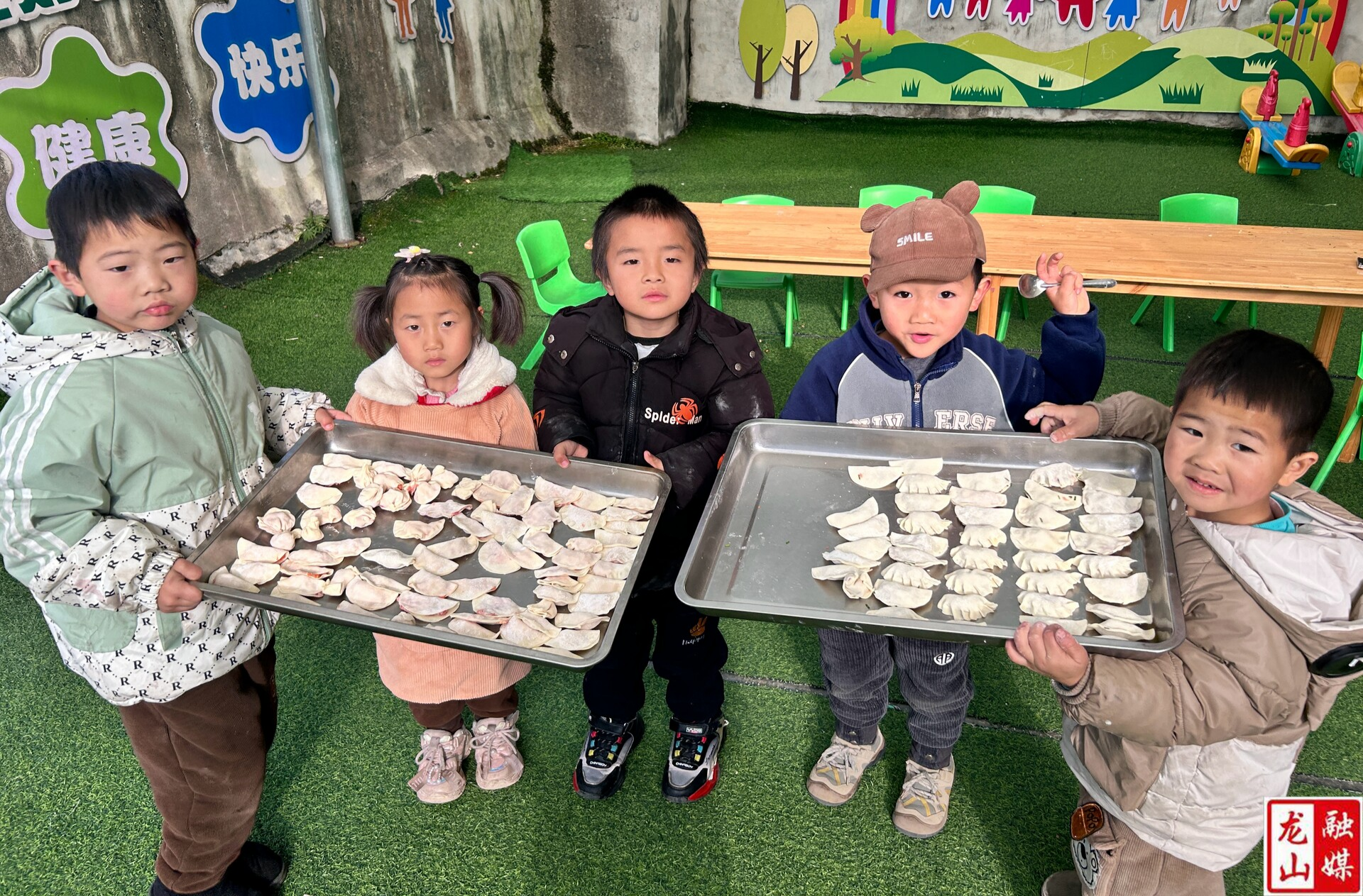 洛塔乡中心幼儿园开展冬至主题活动
