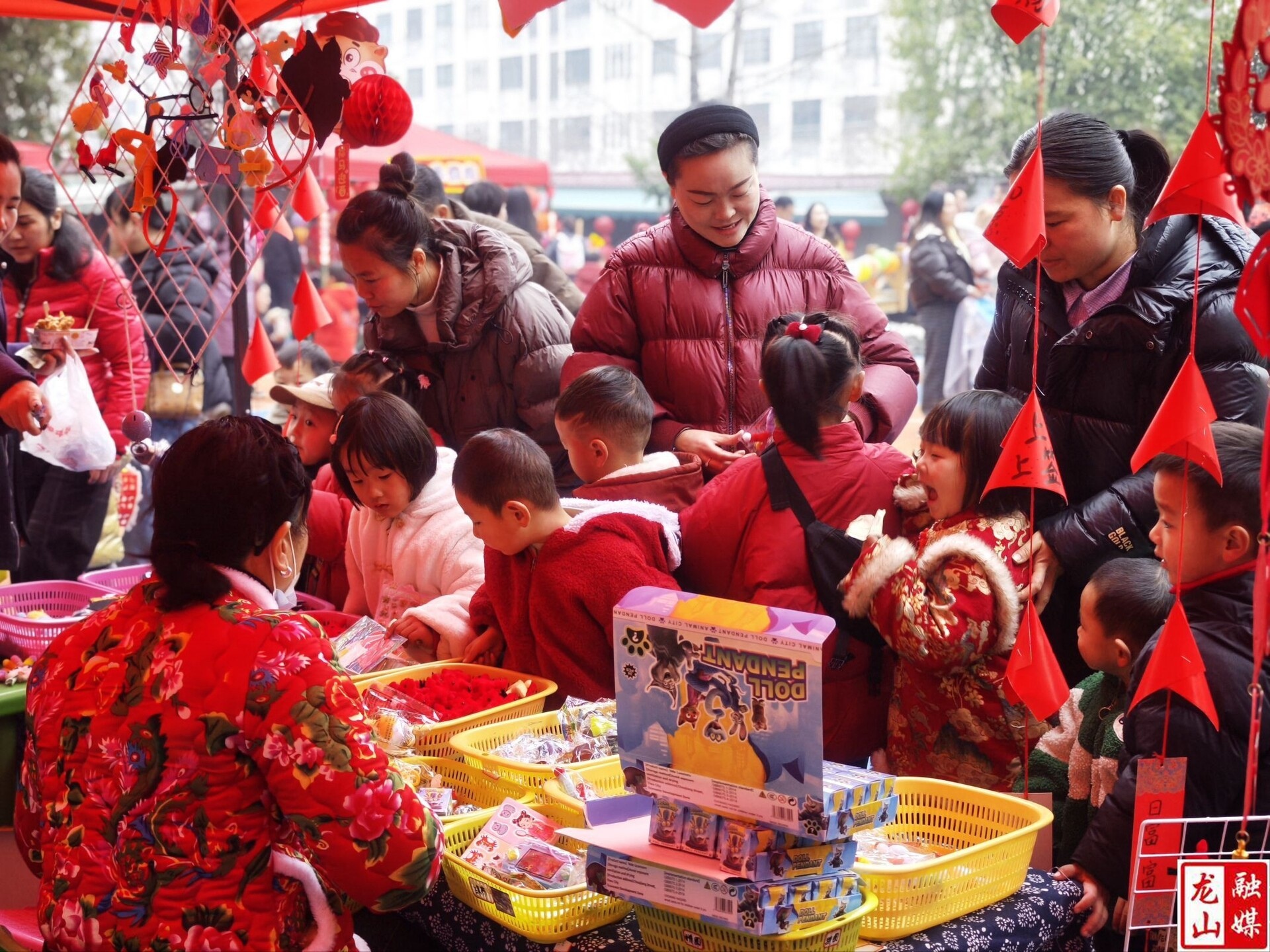 县第二幼儿园举办特色元旦亲子会