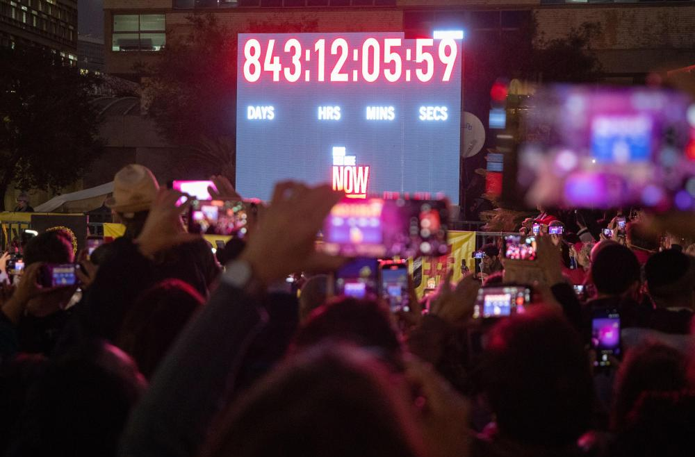 特别的结束：以色列民众关闭计时牌