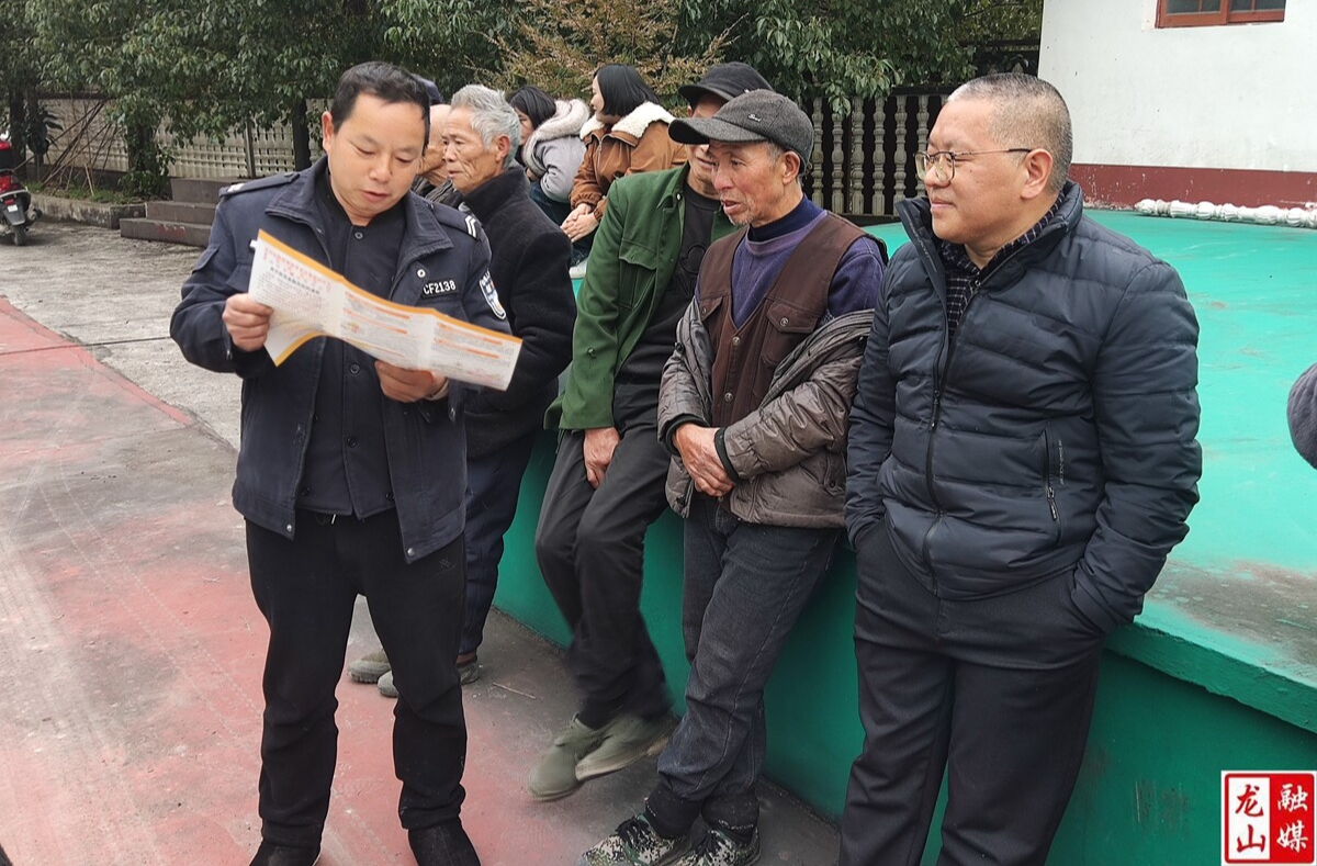 咱果乡：敲门送法暖民心 五防宣传筑平安