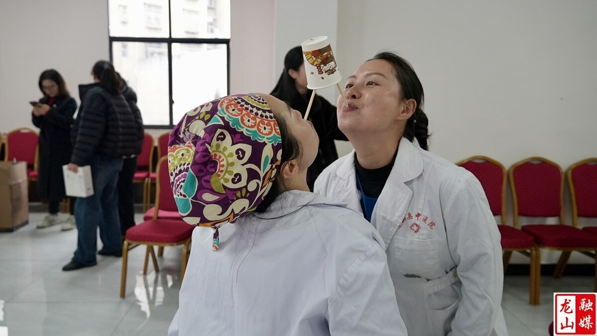 县中医院开展庆“三八”妇女节趣味活动