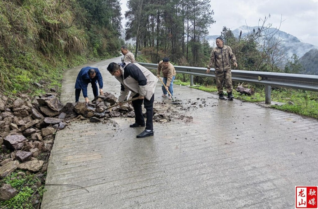 洗车河镇：闻“险”而动  快速清障