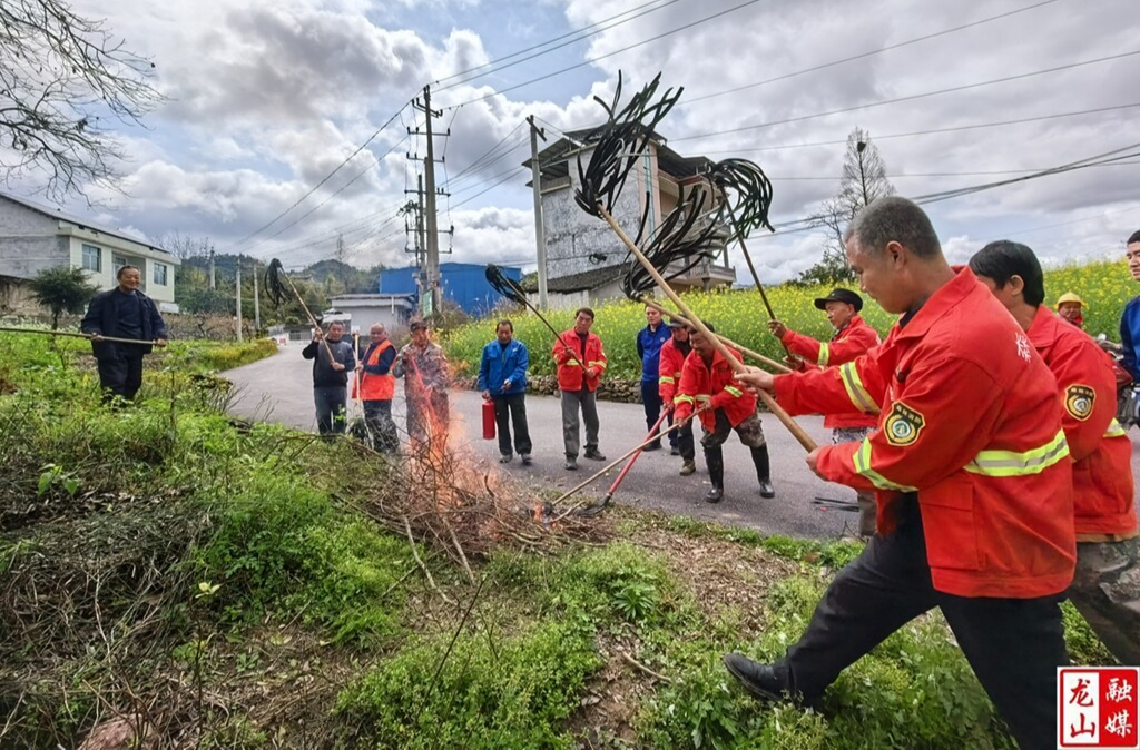 苗儿滩镇开展森林防灭火应急演练