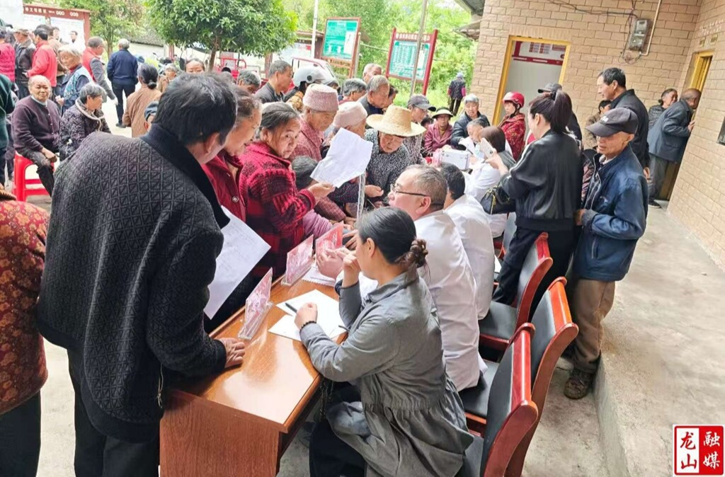 县政协：把健康服务送到群众家门口