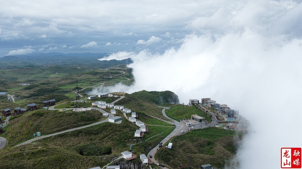 “五一”文旅热 八面山引游客点赞