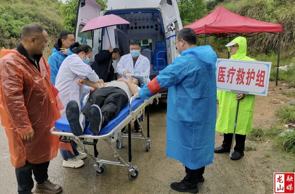 石羔街道开展防汛应急实战演练