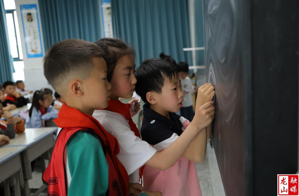 第一幼儿园：探秘小学初体验 幼小衔接助成长