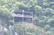 追踪四川大摆荡坠亡事件 监管制度如何“走在前面”？
