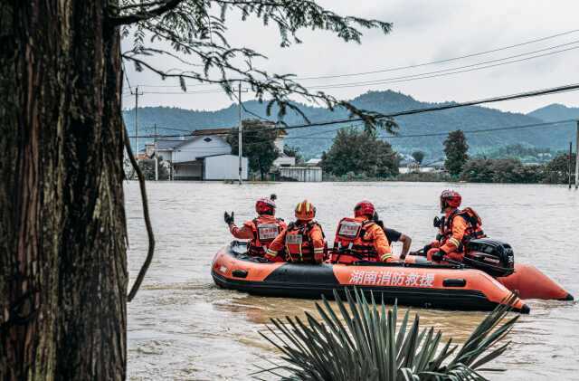 众志成城筑防线 风雨同舟护家园 ——湖南全力开展防汛抢险救援纪实