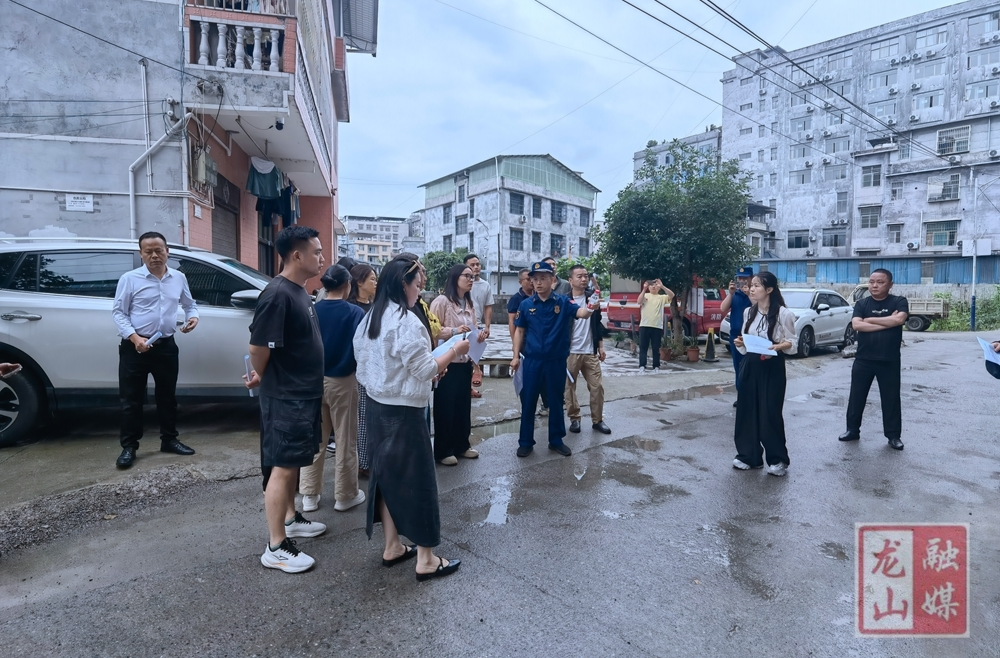 龙山县开展“九小场所”消防安全隐患排查整治工作