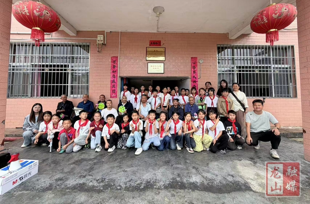 石羔小学开展志愿服务活动