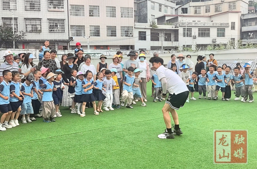 宁乡幼儿园开展父亲节亲子活动