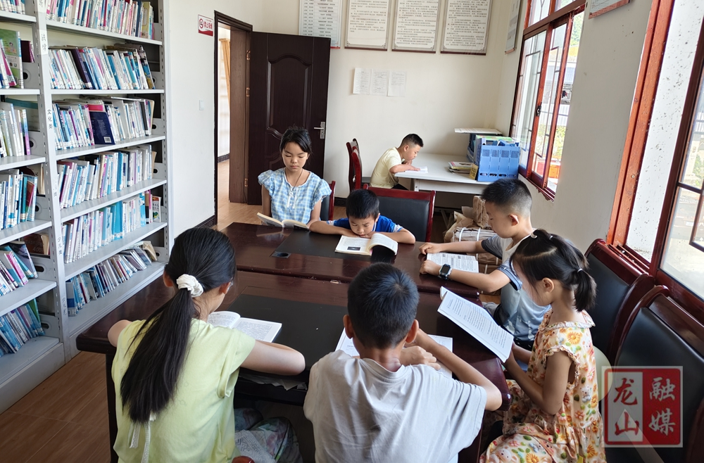 洗洛镇:“同心筑梦”守护暑期安全