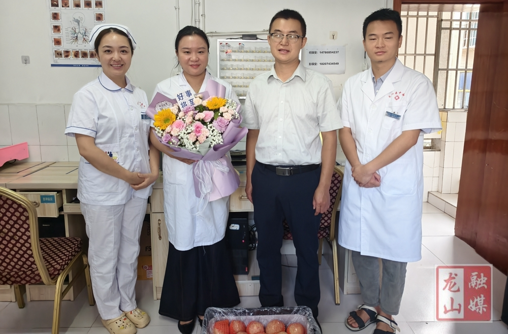 县中医院慰问一线医护人员 致敬“健康守门人”