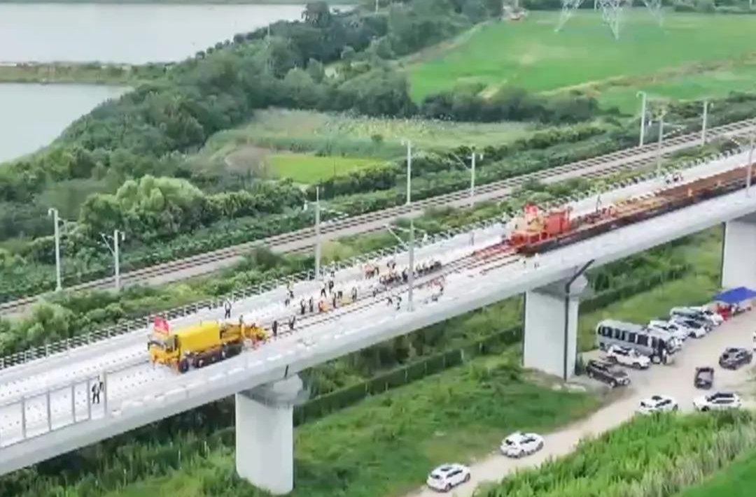 三条高铁同日上新 中国交通基建再按“快进键”