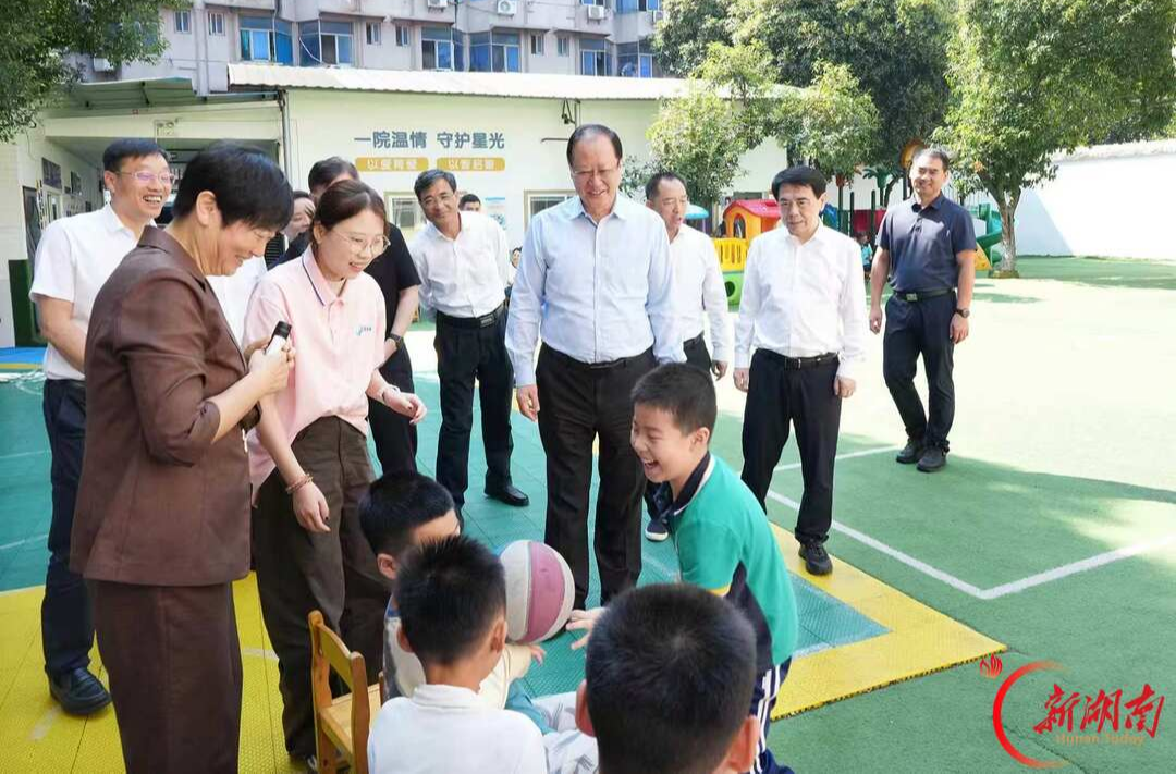 毛伟明在长沙调研重点民生实事进展情况