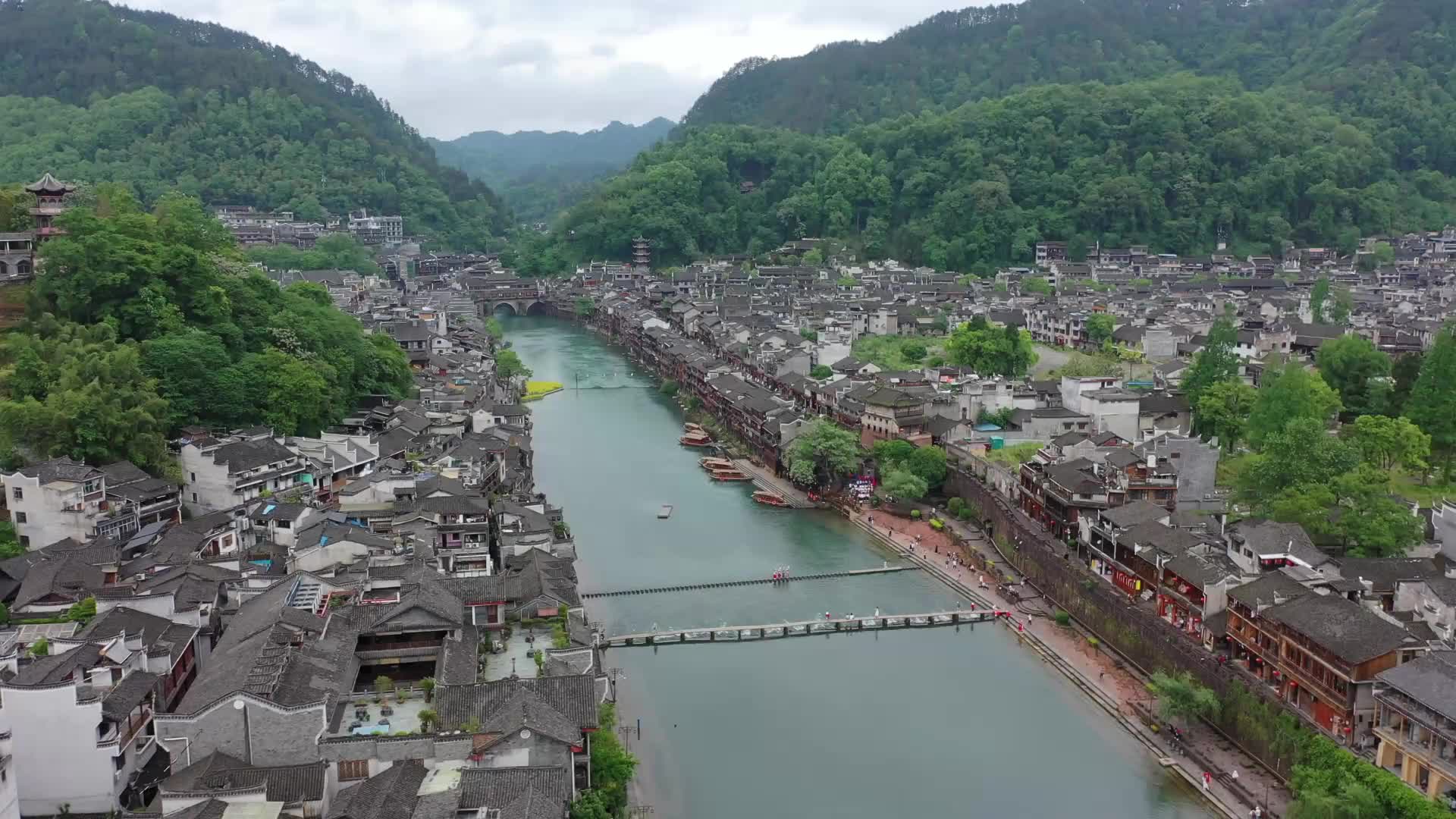 凤凰青年：建功新时代 奋进新征程