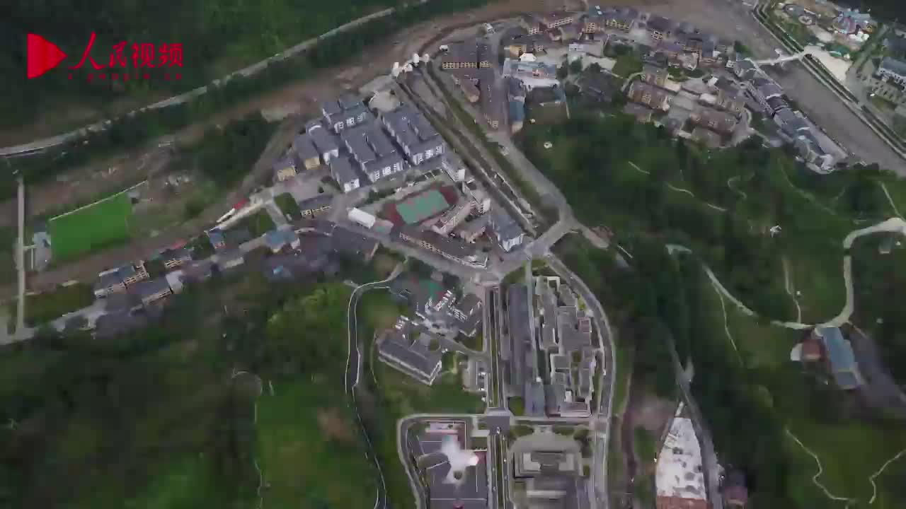 跟着总书记看中国 | 立德树人